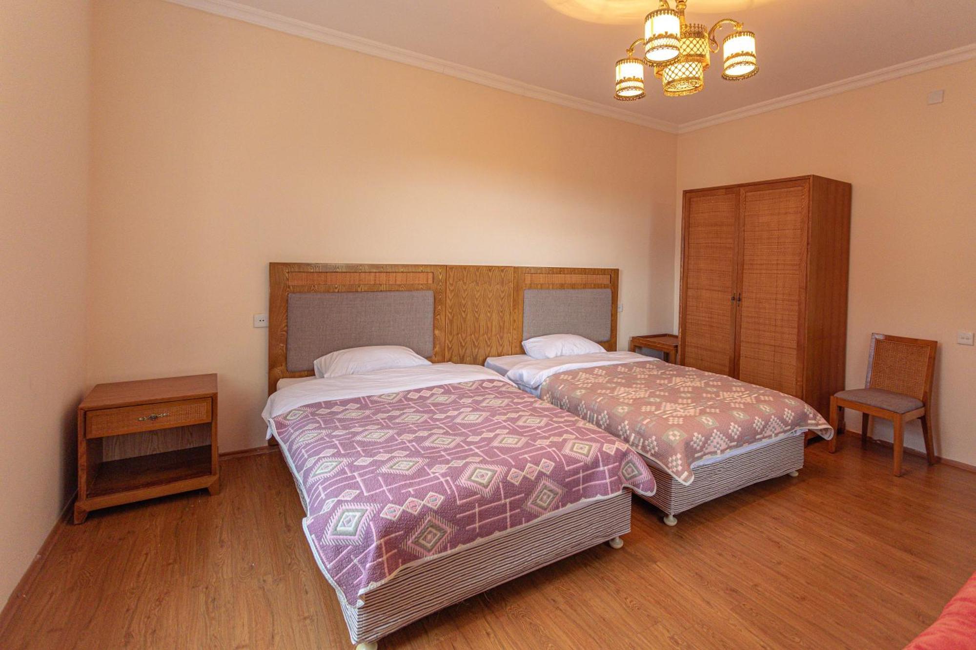 Chabiant Guesthouse Chateau Monolit Ikinci Yeniyol Exterior foto