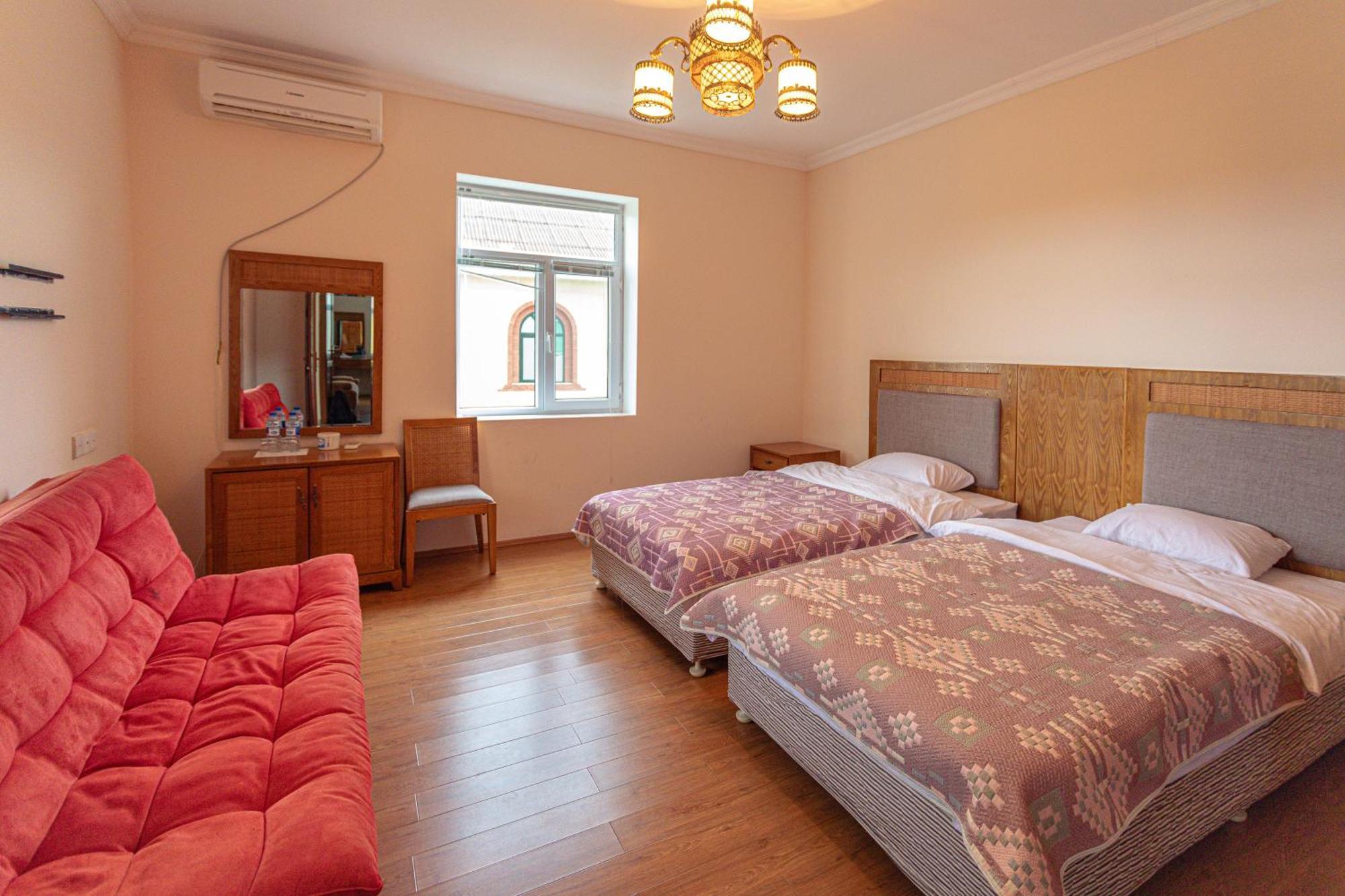 Chabiant Guesthouse Chateau Monolit Ikinci Yeniyol Exterior foto