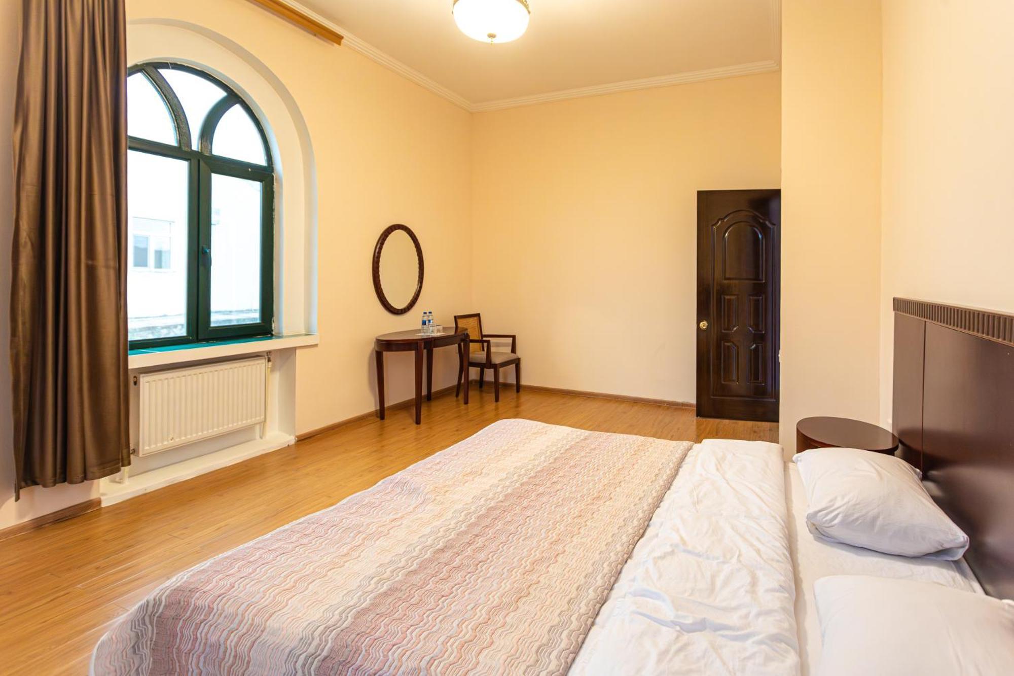 Chabiant Guesthouse Chateau Monolit Ikinci Yeniyol Exterior foto