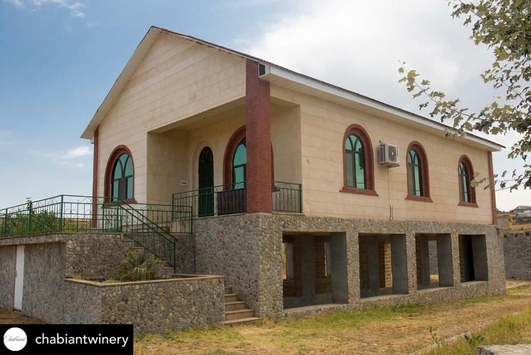Chabiant Guesthouse Chateau Monolit Ikinci Yeniyol Exterior foto